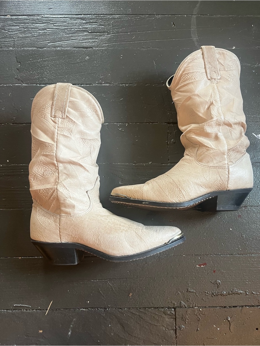 Women's Vintage Western Cowboy Boots - Cream Leather